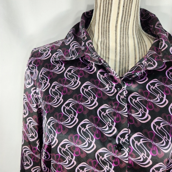 D. J. Summers Purple Satin 3/4 Sleeve Button Down Top Size Medium - Picture 2 of 9